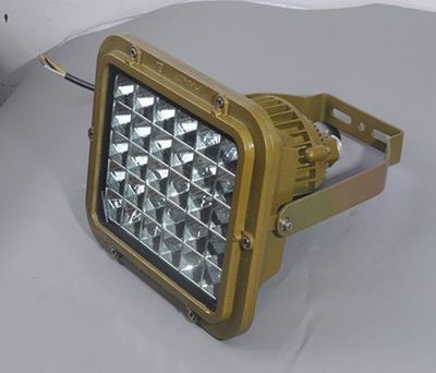 旭煌防爆燈 為噴漆房等危險(xiǎn)環(huán)境提供60W LED防爆泛光安全照明解決方案